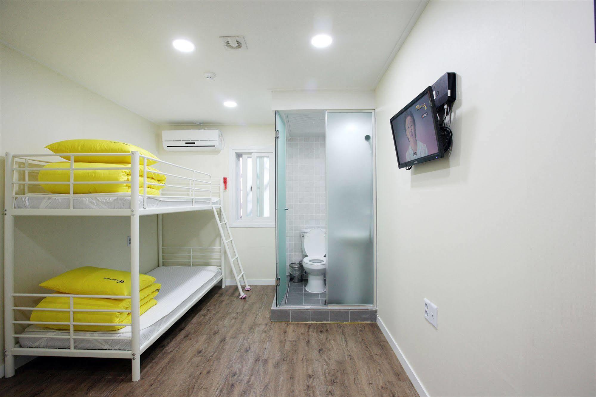 Guest house 24 Myeongdong Avenue