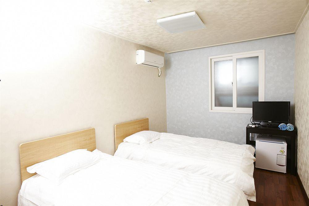 24 Myeongdong Avenue Guest house Seoul